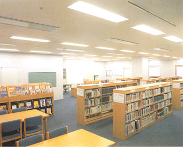 図書室内の写真